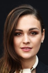 Sophie Skelton portrait