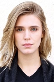 Gaia Weiss portrait