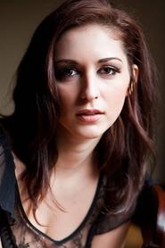 Carlotta Champagne portrait