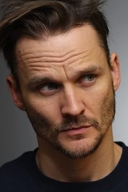 Travis Hammer portrait