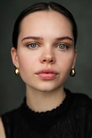 Eloise Middleton-Comfort portrait