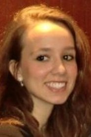 Laura Aparici portrait
