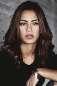 Gizem Emre portrait