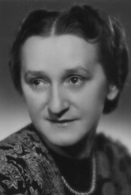 Lola Skrbková portrait