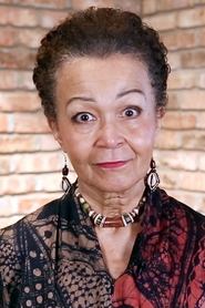 Lizan Mitchell portrait