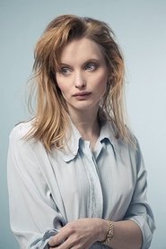 Julia Bache-Wiig portrait