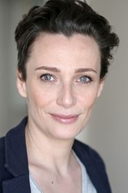 Caroline Bourg portrait