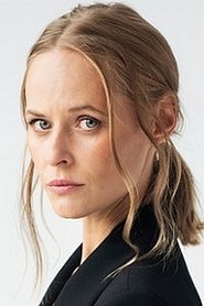 Karolina Kominek portrait