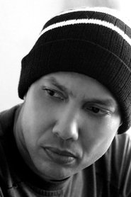 Elk Salvera portrait