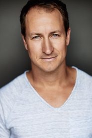 Simon Mallory portrait