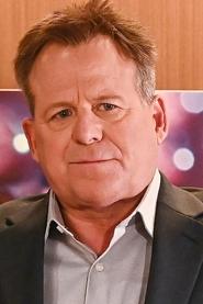Kin Shriner portrait