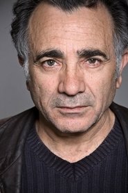 Moshe Ivgy portrait