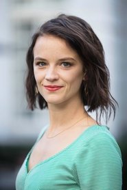 Lynn Van Royen portrait