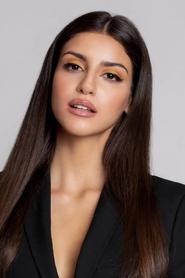 Isabela Souza portrait