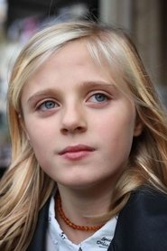 Zoé Leclerc portrait