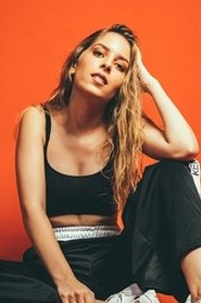 Sara Carreira portrait