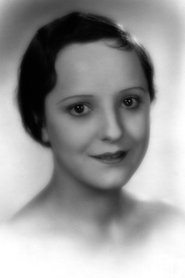 Lotti Loder portrait