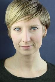 Linnea Bond portrait
