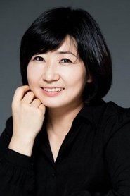 Cho Ryun portrait