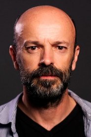 Manu Hernández portrait