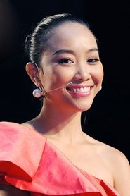 Đoan Trang portrait