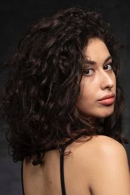 Hande Yılmaz portrait