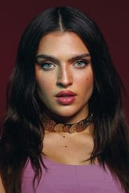 Mae Muller portrait