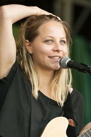 Ella van der Woude portrait