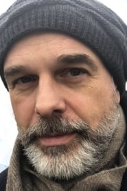 Simon Bowles portrait