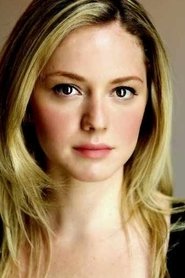 Mia Topalian portrait