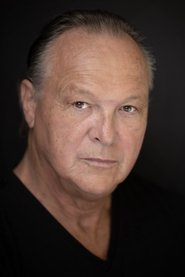Joey Plewa portrait