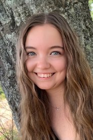 Tara Rapošová portrait