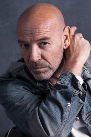 Ariel Casas portrait