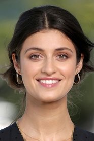 Anya Chalotra portrait