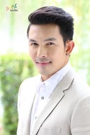 Athichart Chumnanon portrait