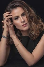 Zharick León portrait