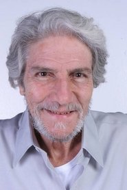 Cláudio Cavalcanti portrait