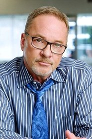 Mark Thompson portrait