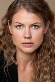 Laura Niils portrait