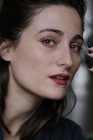 Chloé Astor portrait
