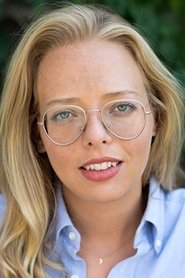 Elle Reeve portrait