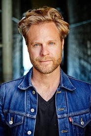 Julian Garner portrait