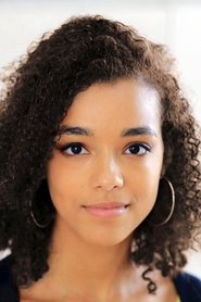 Maya Schnake portrait