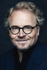 Fredrik Lindström portrait
