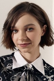 Emma Myers portrait