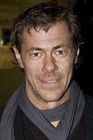 Sven Martinek portrait