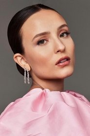 Larissa Manoela portrait