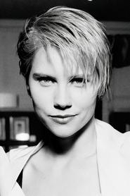 Sammi Davis portrait