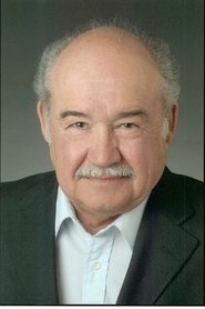 Everett Sifuentes portrait
