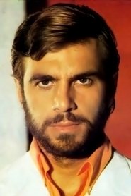 Lakis Komninos portrait
